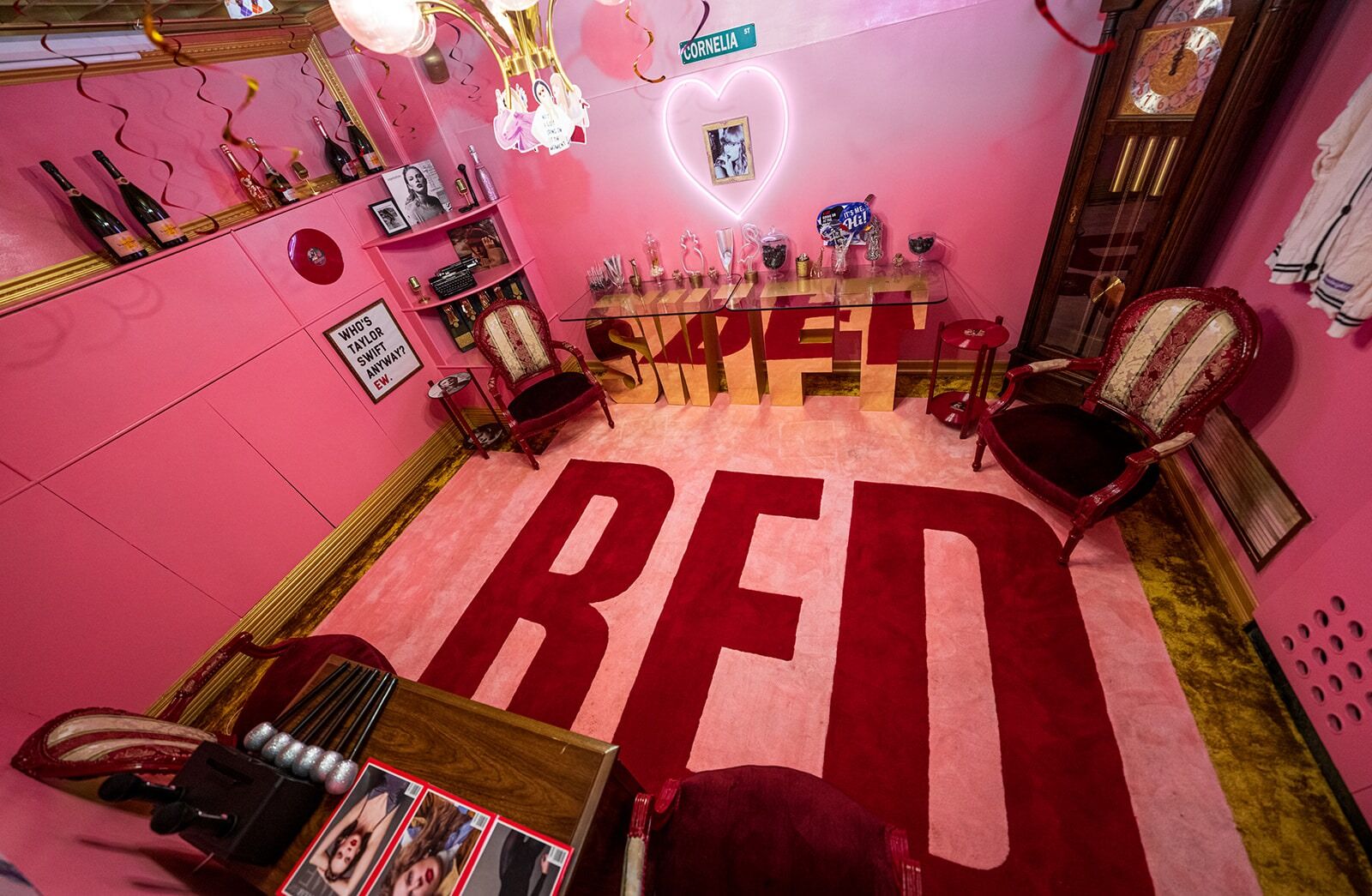 Red Room — view 5